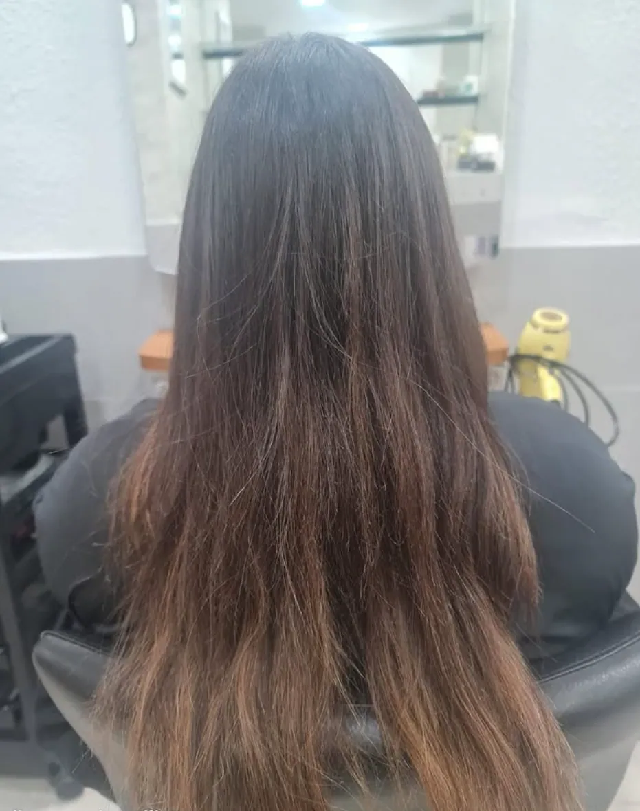 Antes de balayage moreno en D'Raggio Estilistas Barcelona